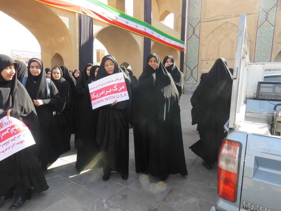 حضورپرشور و آگاه در راهپیمایی بزرگ 13 ابان  10