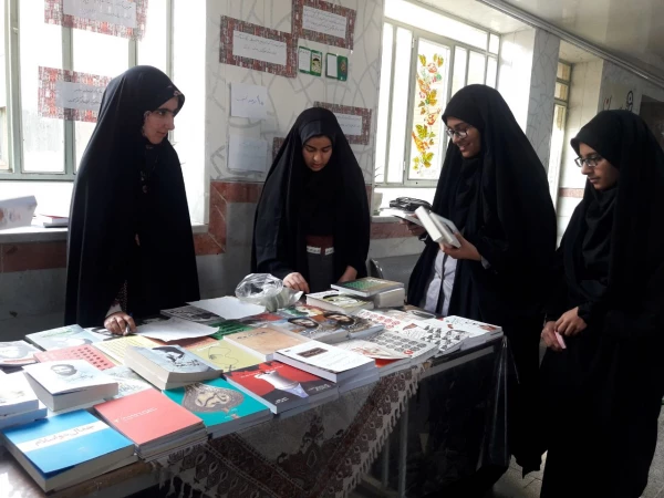 برپایی نمایشگاه کتاب 4