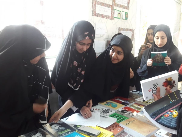 برپایی نمایشگاه کتاب 5