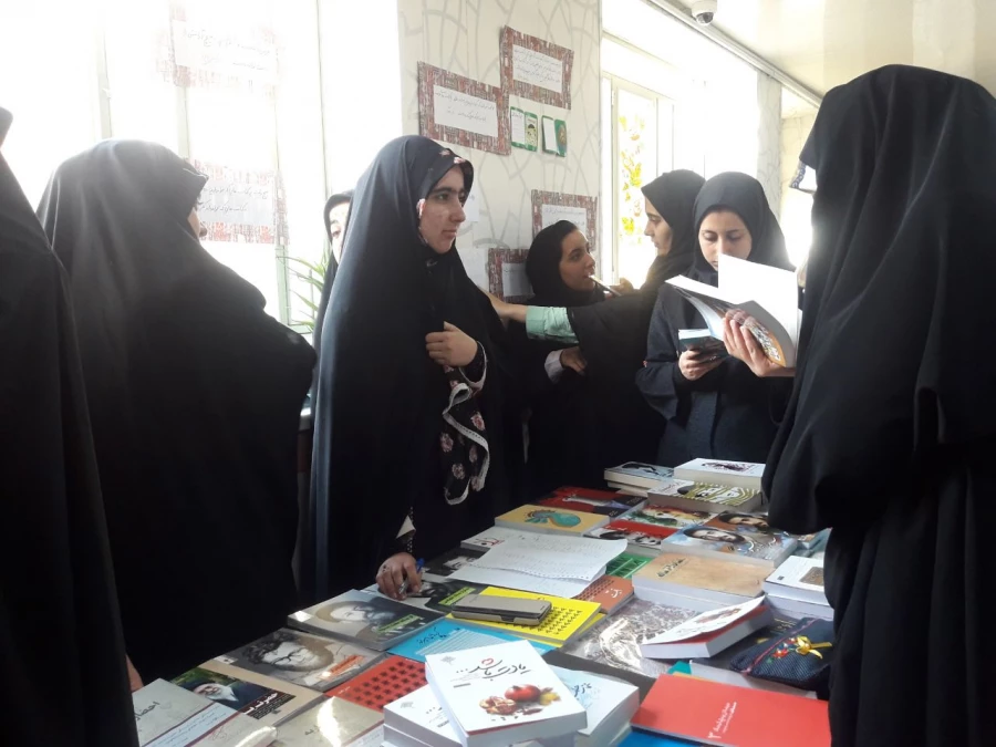 برپایی نمایشگاه کتاب 6