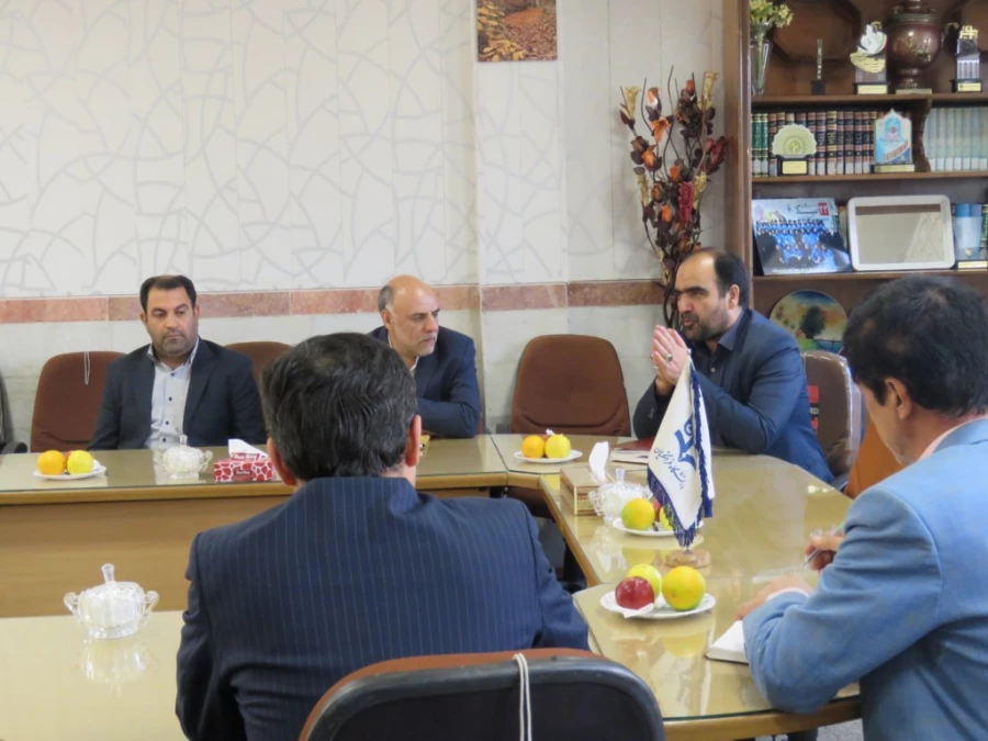 بازدید مسئولین حوزه معاونت سیاسی، امنیتی و اجتماعی استانداری یزد از پردیس فاطمه الزهرا(س) 7