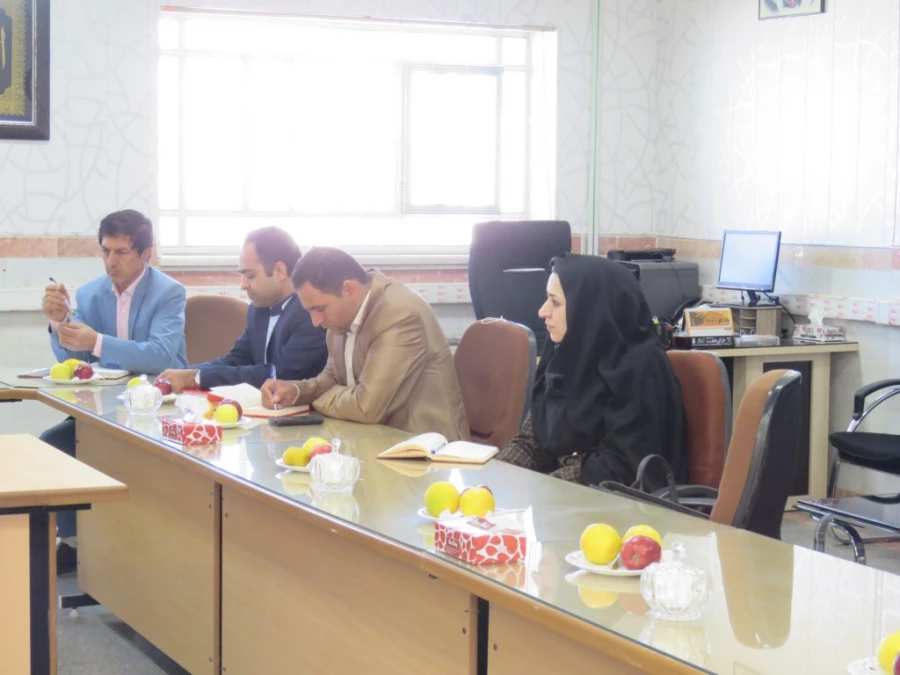 بازدید مسئولین حوزه معاونت سیاسی، امنیتی و اجتماعی استانداری یزد از پردیس فاطمه الزهرا(س) 15