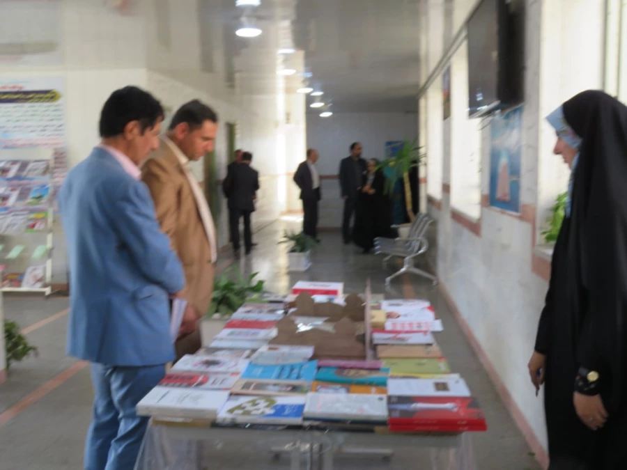 بازدید مسئولین حوزه معاونت سیاسی، امنیتی و اجتماعی استانداری یزد از پردیس فاطمه الزهرا(س) 18