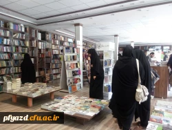 گزارش تصویری بازدید از کتابسرا و کافه کتاب ملک به مناسبت هفته کتاب و کتابخوانی 4