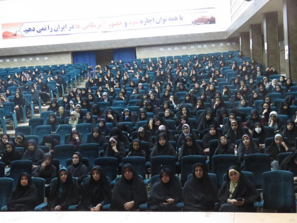 همایش مشاوره قبل از ازدواج بعد از ازدواج توسط سرکار خانم دکتر وفائیان  8