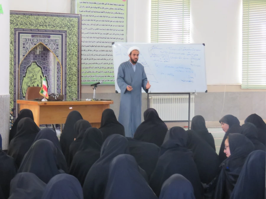 نشست پیرامون تهاجم نرم فرهنگی 6