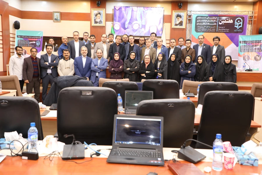 تقدیر و معرفی ایده های برتر و کارشناسان برگزیده هوشمند سازی دانشگاه فرهنگیان 3