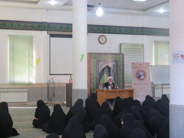 حضور امام جمعه محترم یزد در آستانه روز دانشجو  4