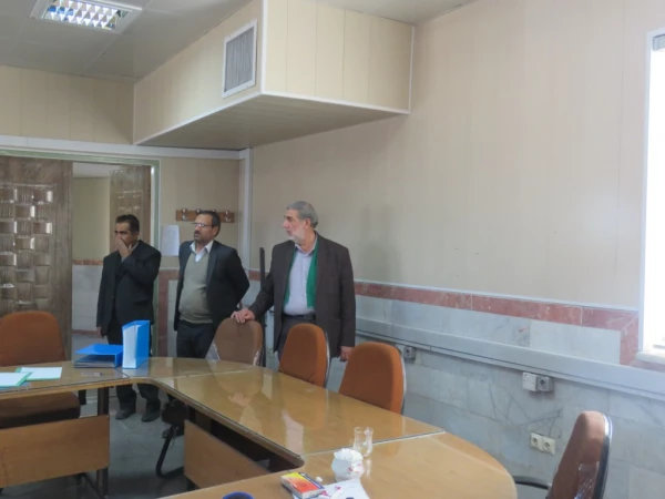 بازدید مدیر کل آموزش و پرورش استان و تعدادی از روند اجرایی این مصاحبه 3