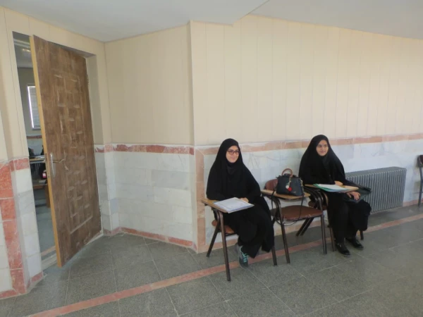 بازدید مدیر کل آموزش و پرورش استان و تعدادی از روند اجرایی این مصاحبه 15