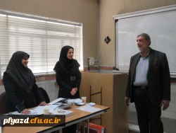 بازدید مدیر کل آموزش و پرورش استان و تعدادی از روند اجرایی این مصاحبه 17