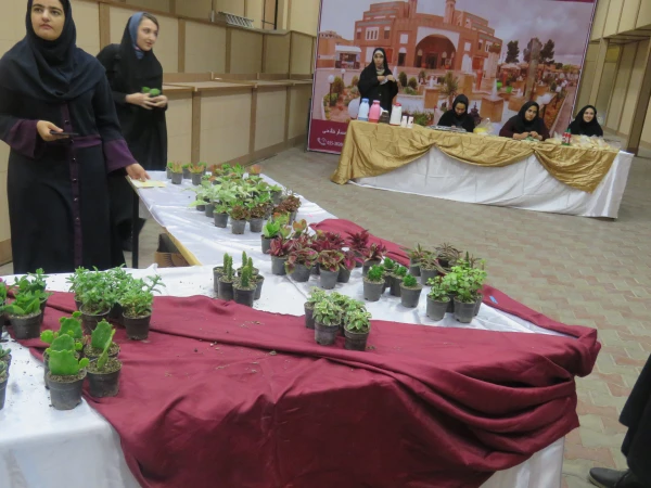 برپایی بازارچه خیریه 3