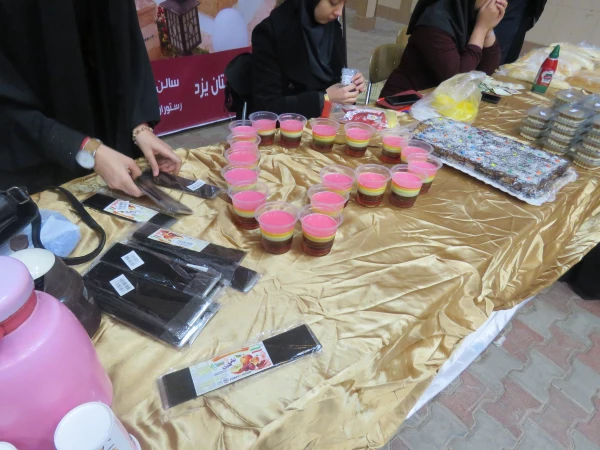 برپایی بازارچه خیریه 6