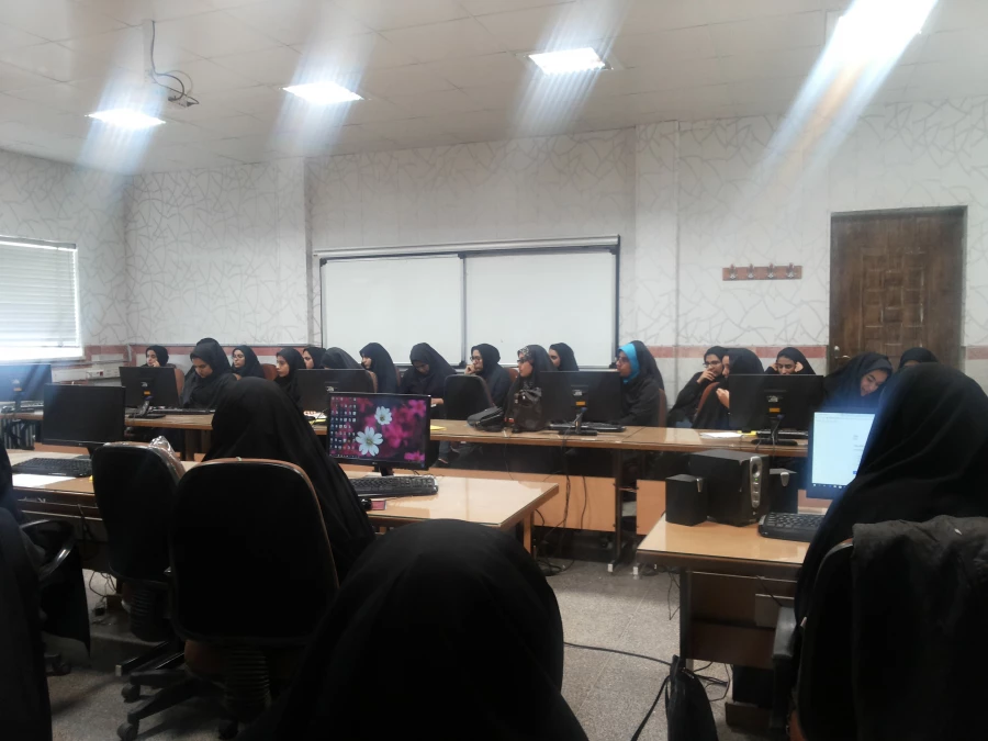 نشست پیرامون موضوع پوشش اسلامی ،ایرانی 5