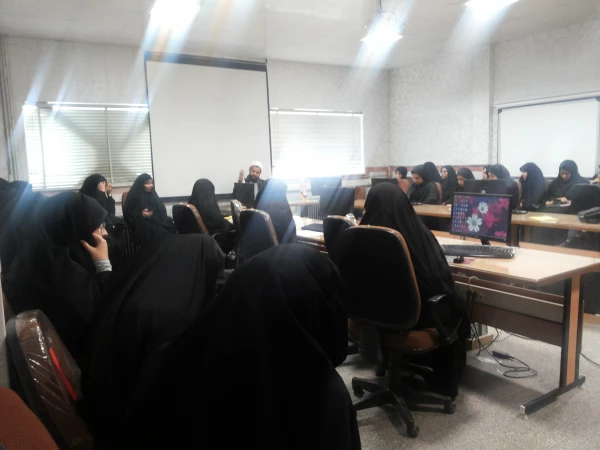 نشست پیرامون موضوع پوشش اسلامی ،ایرانی 6