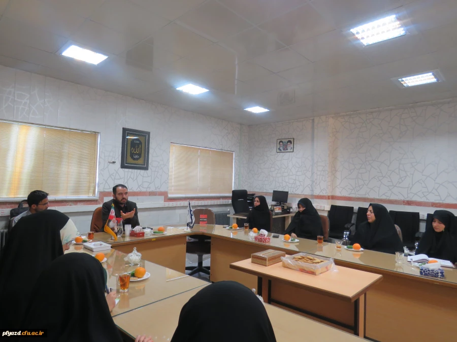 جلسه اعضای شورای بسیج دانشجویی با حضور جناب اقای دکتر صدیقی در رابطه با ماموریت تخصصی دانشجو 2