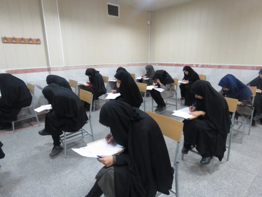 گزارش تصویری از برگزاری امتحانات دی ماه 97 پردیس  5