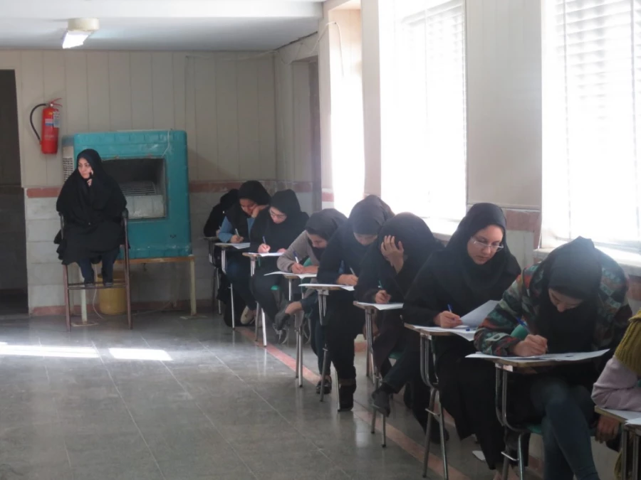 گزارش تصویری از برگزاری امتحانات دی ماه 97 پردیس  8