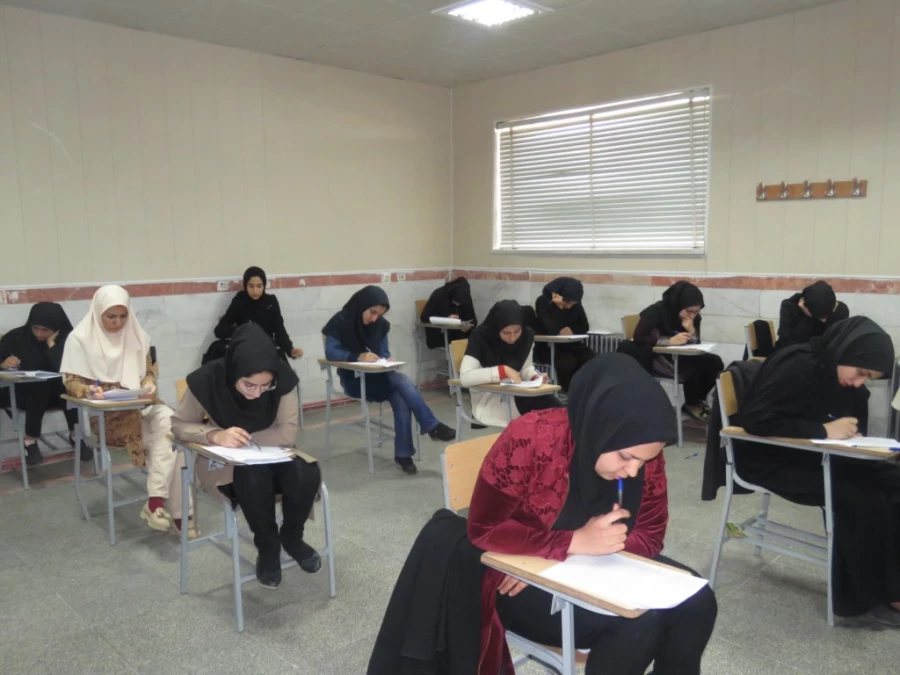 گزارش تصویری از برگزاری امتحانات دی ماه 97 پردیس  9