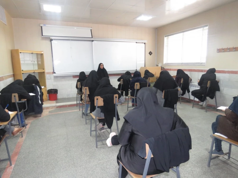 گزارش تصویری از برگزاری امتحانات دی ماه 97 پردیس  13