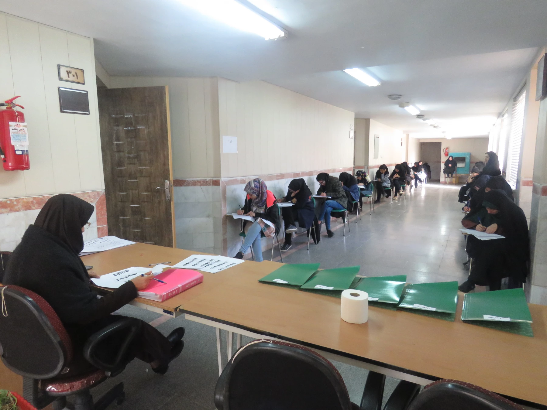 گزارش تصویری از برگزاری امتحانات دی ماه 97 پردیس  19