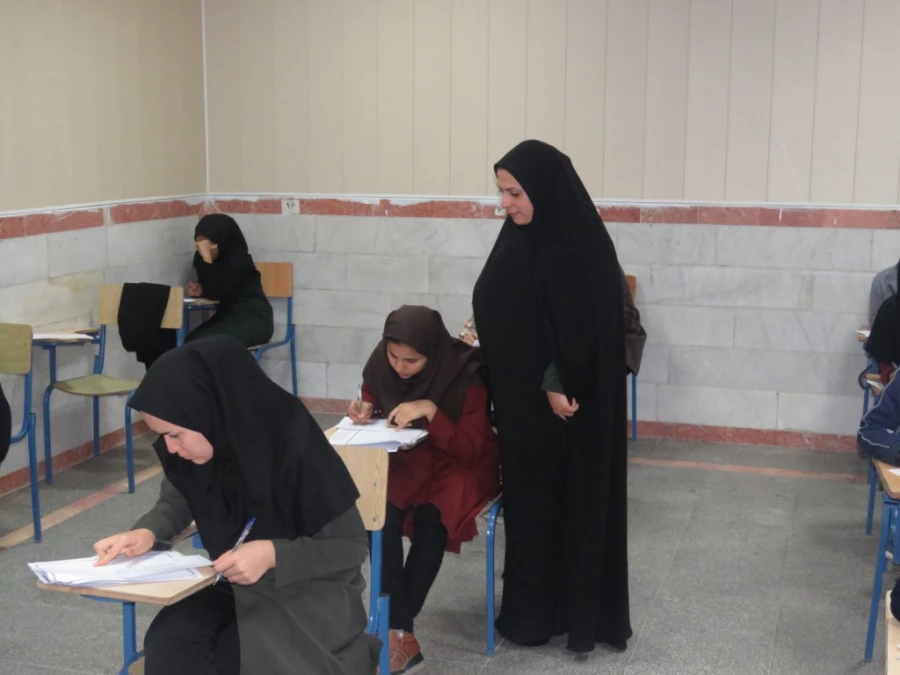 گزارش تصویری از برگزاری امتحانات دی ماه 97 پردیس  16