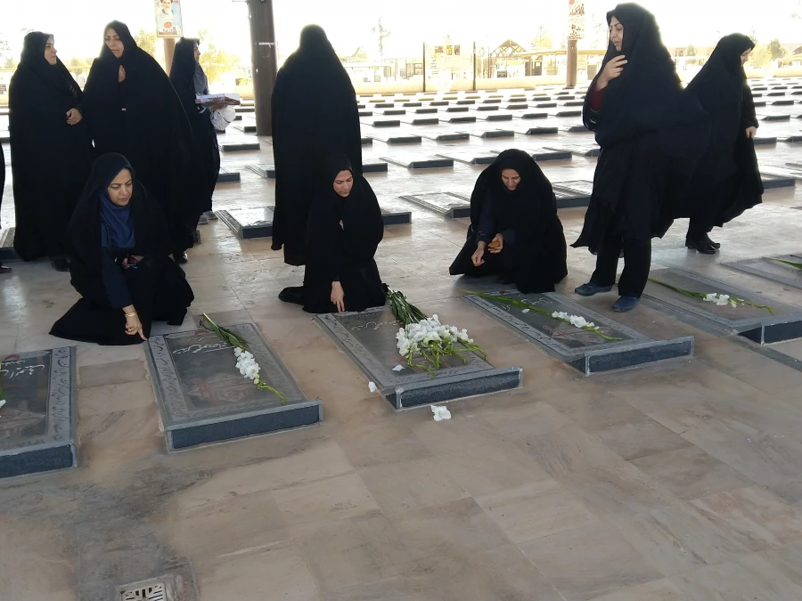 تجدید پیمان با آرمان های شهدا در آستانه چهلمین سالگرد پیروزی انقلاب اسلامی 3