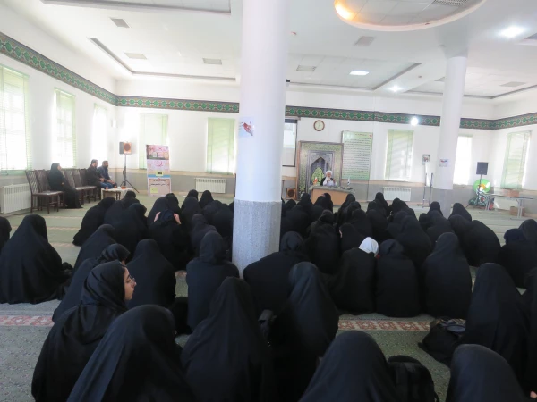 حضور حضرت آیت الله ناصری امام جمعه یزد ونماینده ولی فقیه در پردیس 2