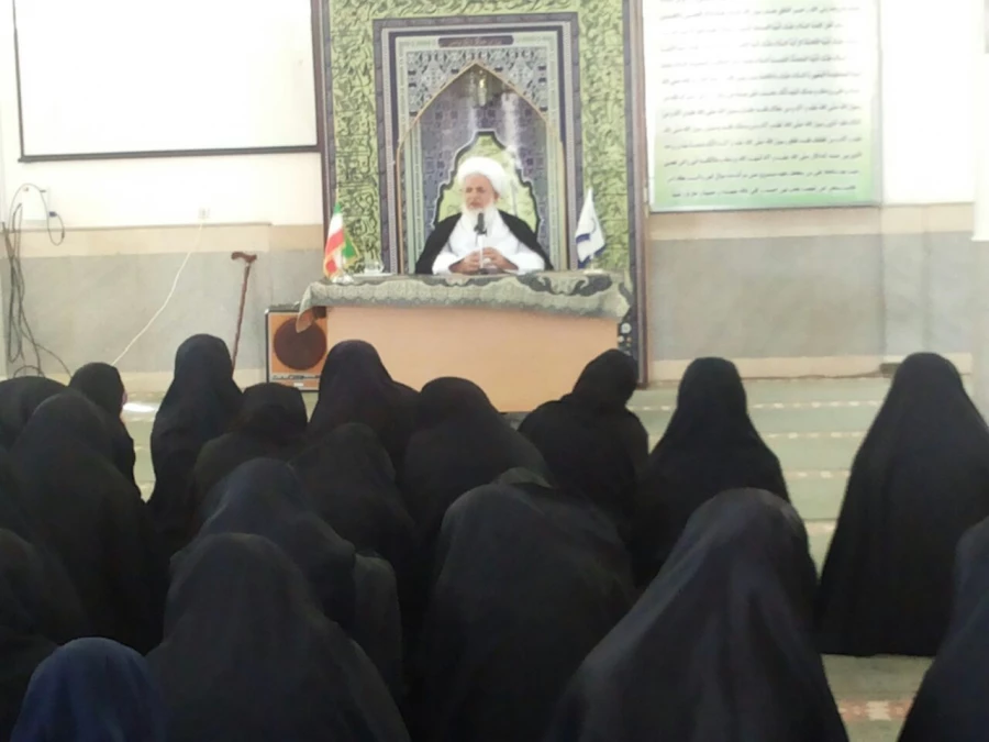 حضور حضرت آیت الله ناصری امام جمعه یزد ونماینده ولی فقیه در پردیس 7