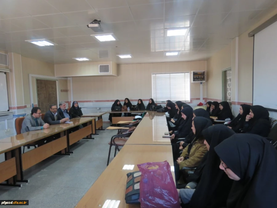 جلسه مسئولین گزینش با جمعی از دانشجویان ورودی 94 2