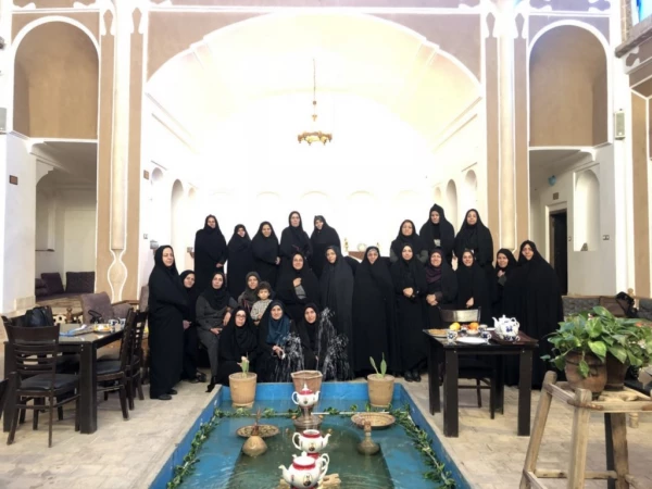 تجلیل از کارمندان زن به مناسبت روز زن 3