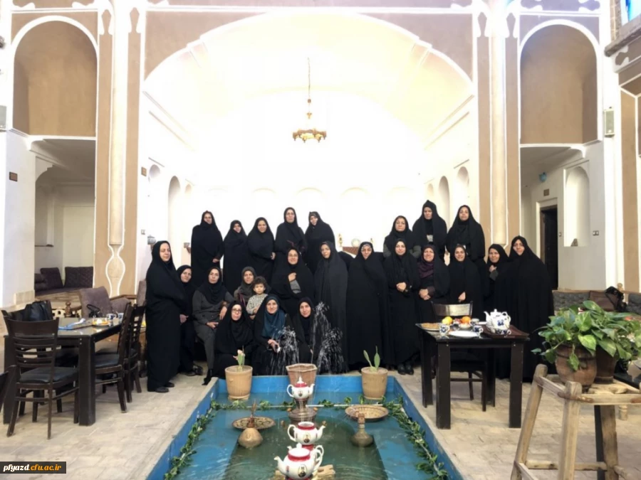 تجلیل از کارمندان زن به مناسبت روز زن 3