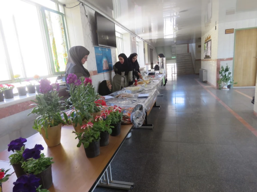 برپایی بازارچه خیریه 3