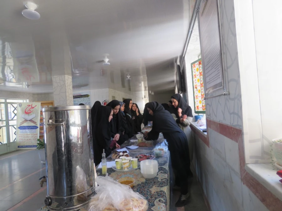 برپایی بازارچه خیریه 4