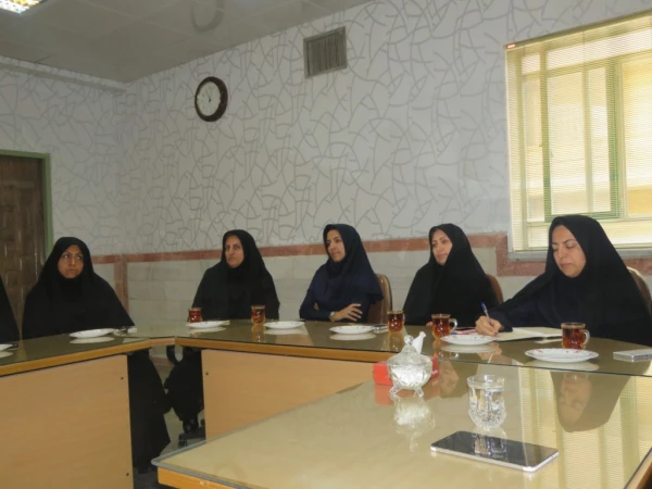 دیدار مدیر استانی دانشگاه فرهنگیان یزد با کارکنان واحدهای مختلف پردیس فاطمه الزهرا(س) 4