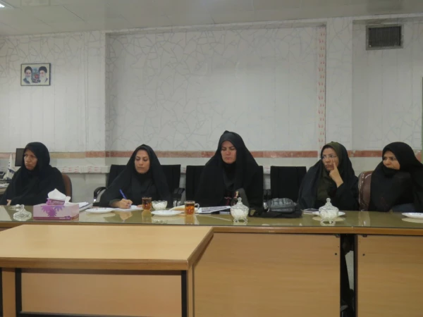 دیدار مدیر استانی دانشگاه فرهنگیان یزد با کارکنان واحدهای مختلف پردیس فاطمه الزهرا(س) 5