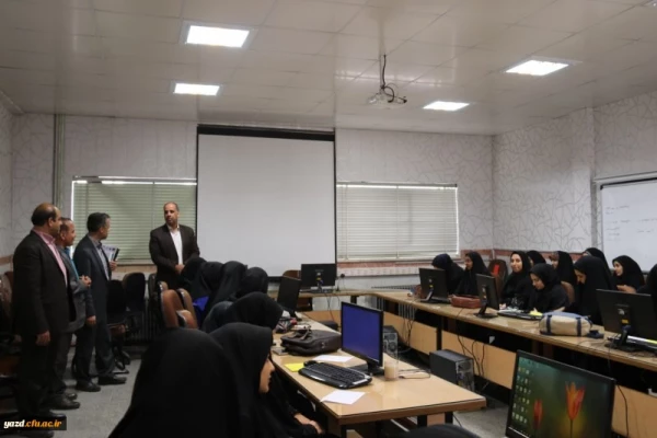 دیدار مدیر استانی دانشگاه فرهنگیان یزد با کارکنان واحدهای مختلف پردیس فاطمه الزهرا(س) 2