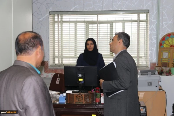 دیدار مدیر استانی دانشگاه فرهنگیان یزد با کارکنان واحدهای مختلف پردیس فاطمه الزهرا(س) 3