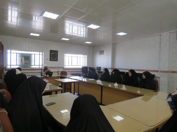 برگزاری جلسه اعضای بسیج دانشجویی با حجت الاسلام تولایی 2