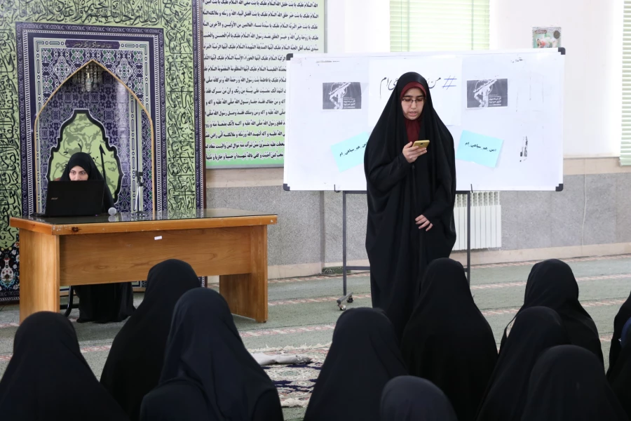 تجمع اعتراضی دانشجویان پردیس فاطمه الزهرا یزد 7