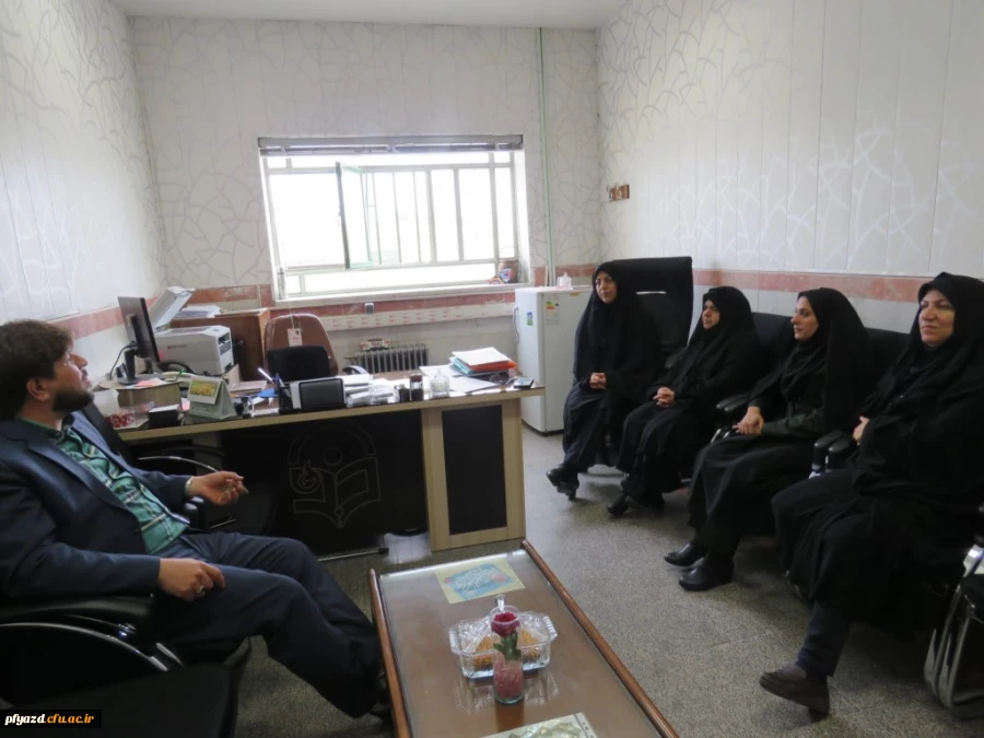 جلسه بررسی مسائل مرتبط با تغذیه دانشجویان 6