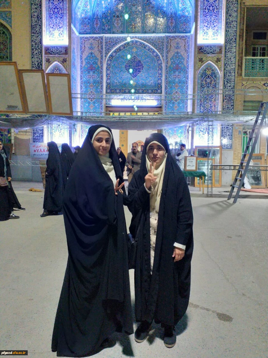 بازدید از امامزاده جعفر 3