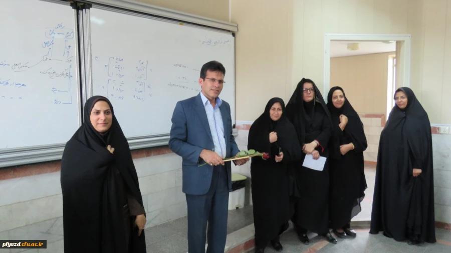 تقدیر و تجلیل از اساتید گرامی در هفته گرامیداشت معلم 23