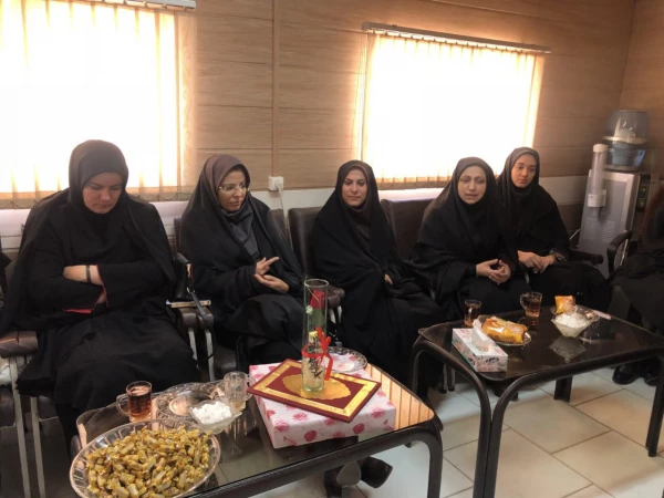 تقدیر و تجلیل از دانش آموخته برتر پردیس فاطمه الزهرا (س) در هفته آموزش 2