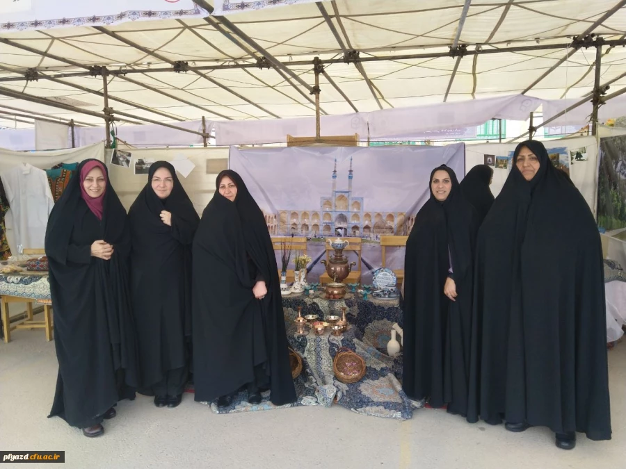 بازدید دکتر کاوه مدیر کل امور اجتماعی سازمان مرکزی از بازارچه دانشجویی  2