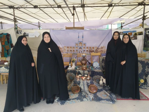 بازدید دکتر کاوه مدیر کل امور اجتماعی سازمان مرکزی از بازارچه دانشجویی  5