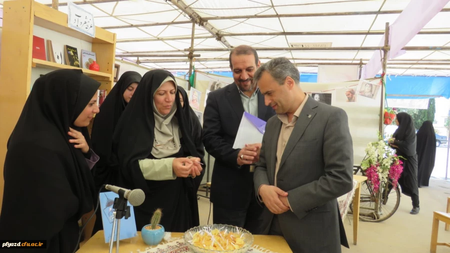 برپایی بازارچه دانشجویی 11