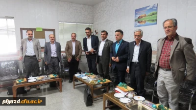 تقدیر و تجلیل از اساتید گرامی در هفته آموزش و گرامیداشت مقام معلم (پردیس فاطمه الزهرا(س)یزد)