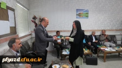 تقدیر و تجلیل از اساتید گرامی در هفته آموزش و گرامیداشت مقام معلم 9