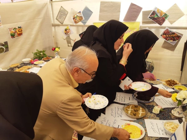 برپایی بازارچه دانشجویی 32